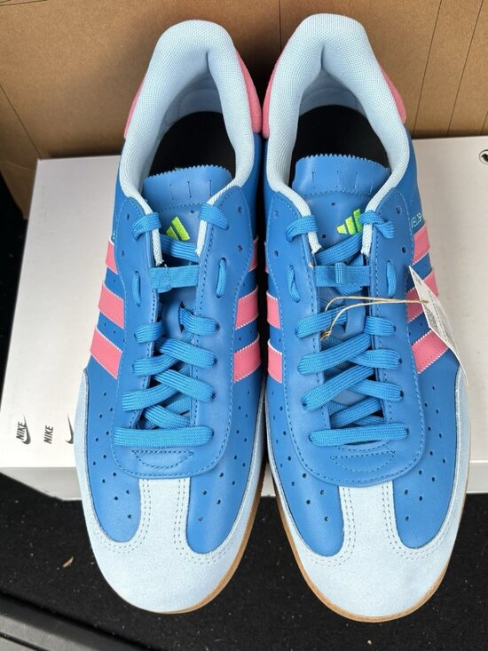 NEW Adidas Velosamba \